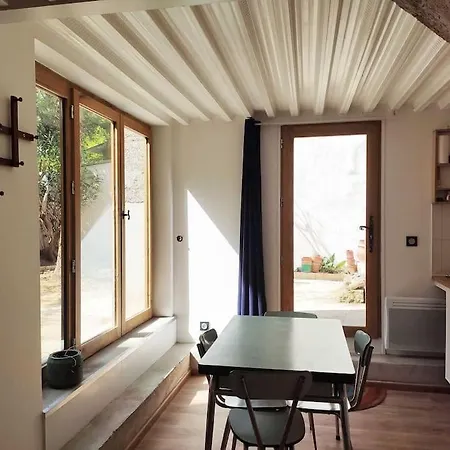 Aux Arceaux, Sur Jardin, Dans Maison 1900