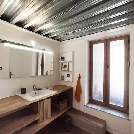 Aux Arceaux, Sur Jardin, Dans Maison 1900 *