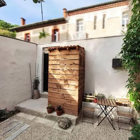 Aux Arceaux, Sur Jardin, Dans Maison 1900 Apartment *